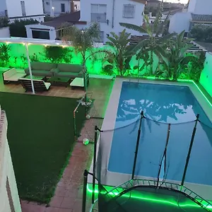Pensión Privado Con Piscina Y Jardin Compartidos., Valencina de la Concepción